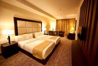 Отель Hotel National Ереван Двухместный номер Делюкс с 1 кроватью или 2 отдельными кроватями-5